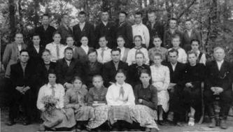 Випускники школи. 1954 рік